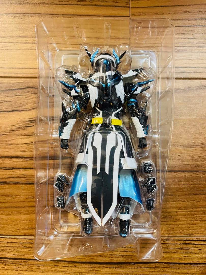 S.H.Figuarts 仮面ライダー ビルド クローズエボル フィギュアーツ
