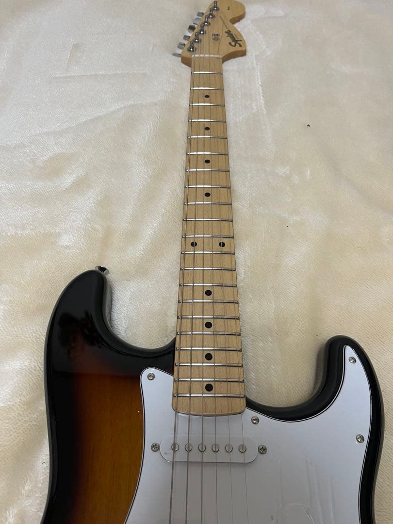 【調整済】Squier スクワイア　fender ストラト　エレキギター　美品