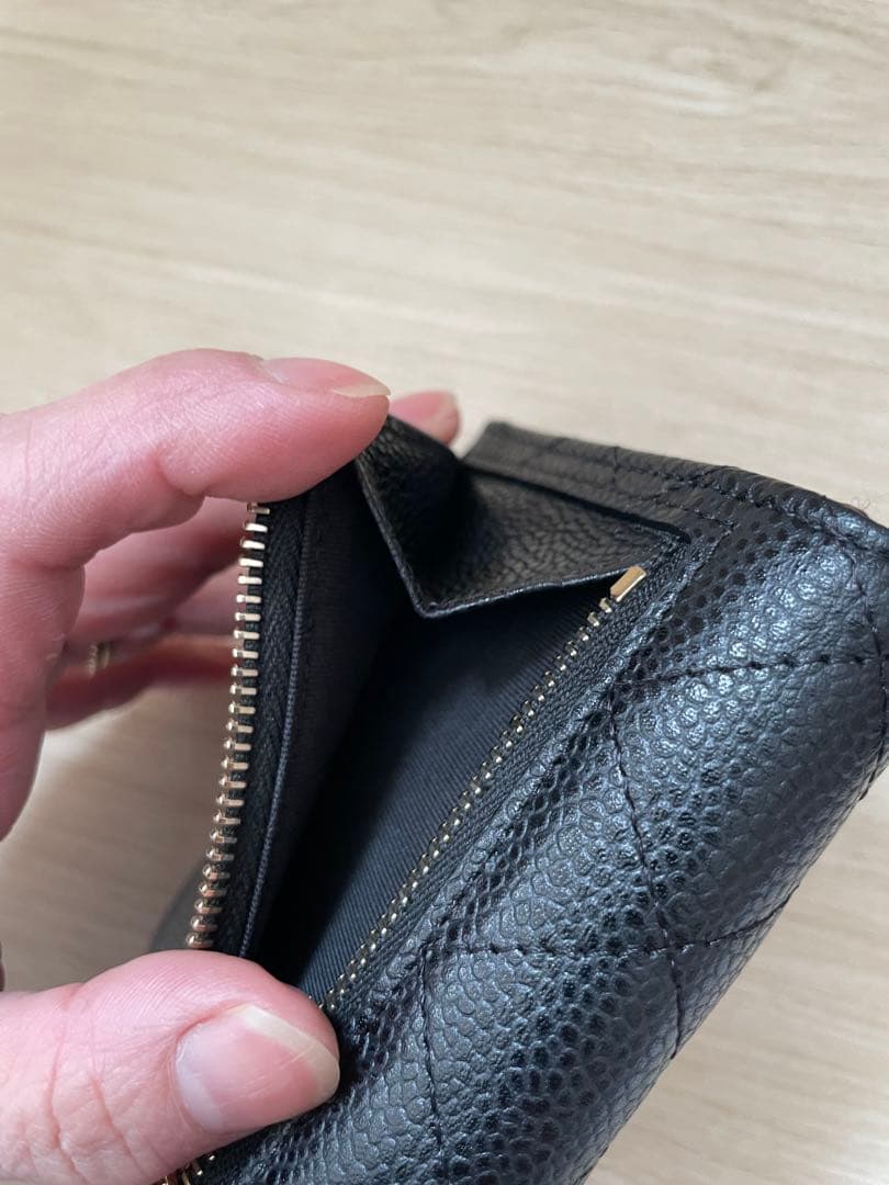 お値下げ中　美品　CHANEL ブラック レザー 二つ折り財布
