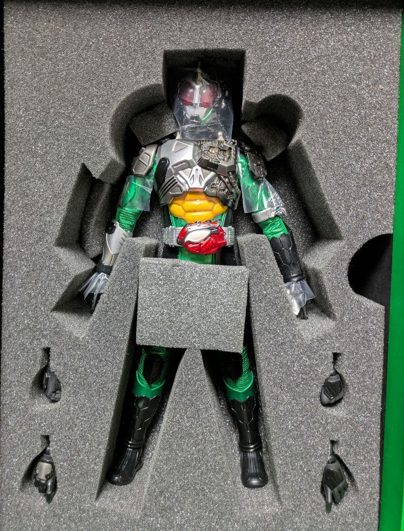 RAH 仮面ライダーアマゾン ニューオメガ