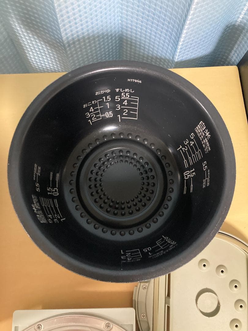 ★美品★２1年製日立IHジャー炊飯器 RZ-V100EM　圧力＆スチーム5.5合