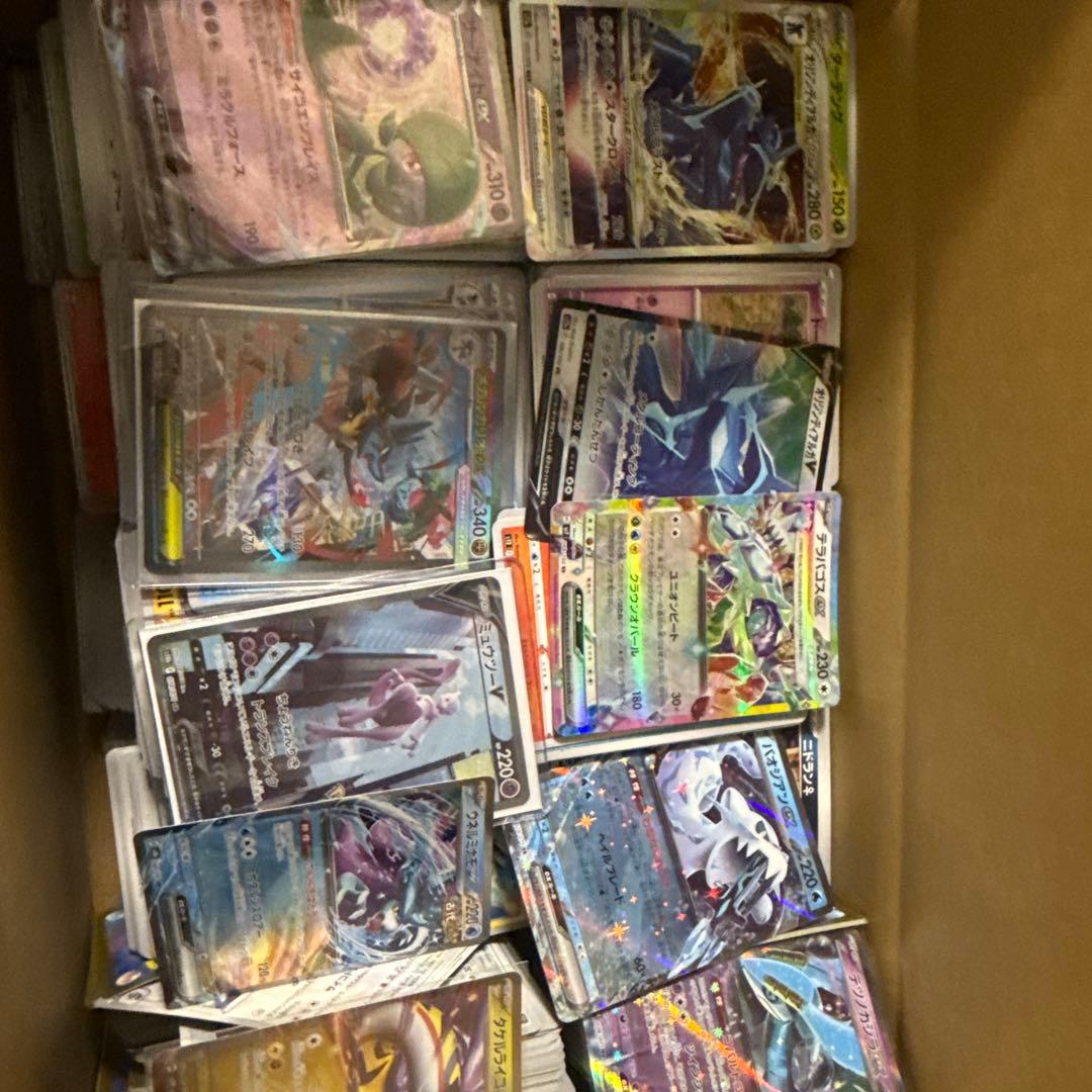 ち*ゃ様 ポケモンカード引退品　相場1万7000相当➕5.5キロのキラカード含む