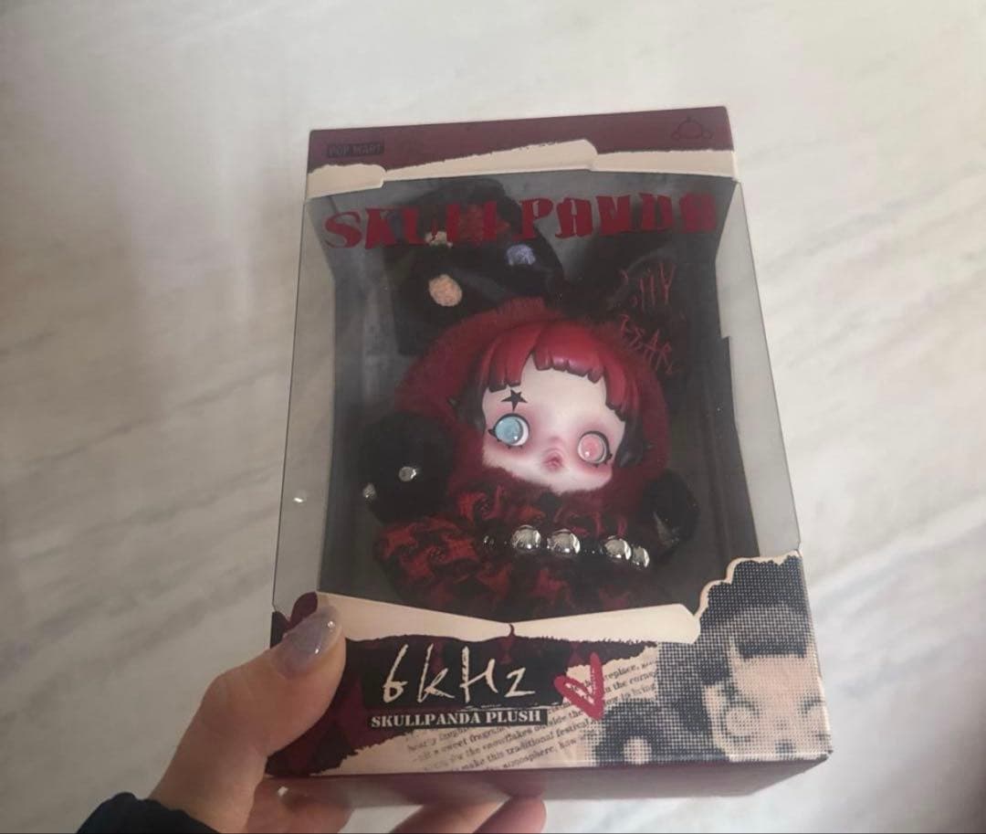 SKULLPANDAヨーロッパ限定フィギュアPOPMART正規品