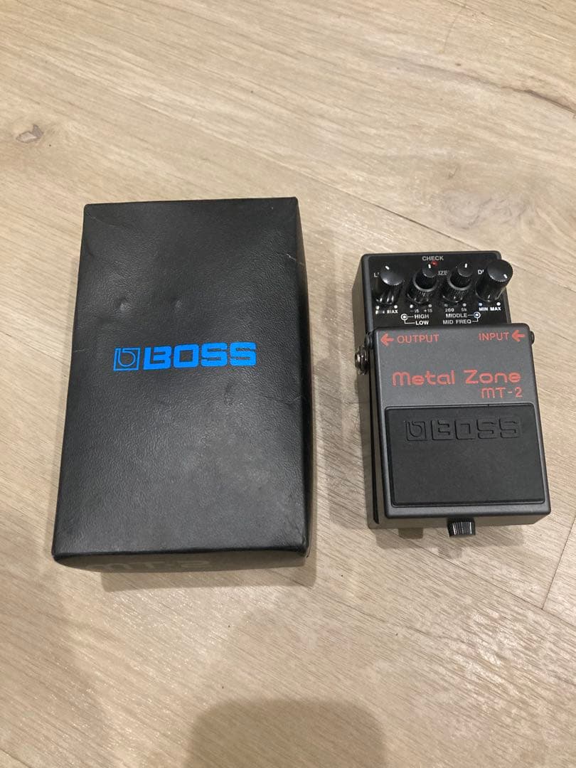 BOSS l Zone MT-2 ギターエフェクター