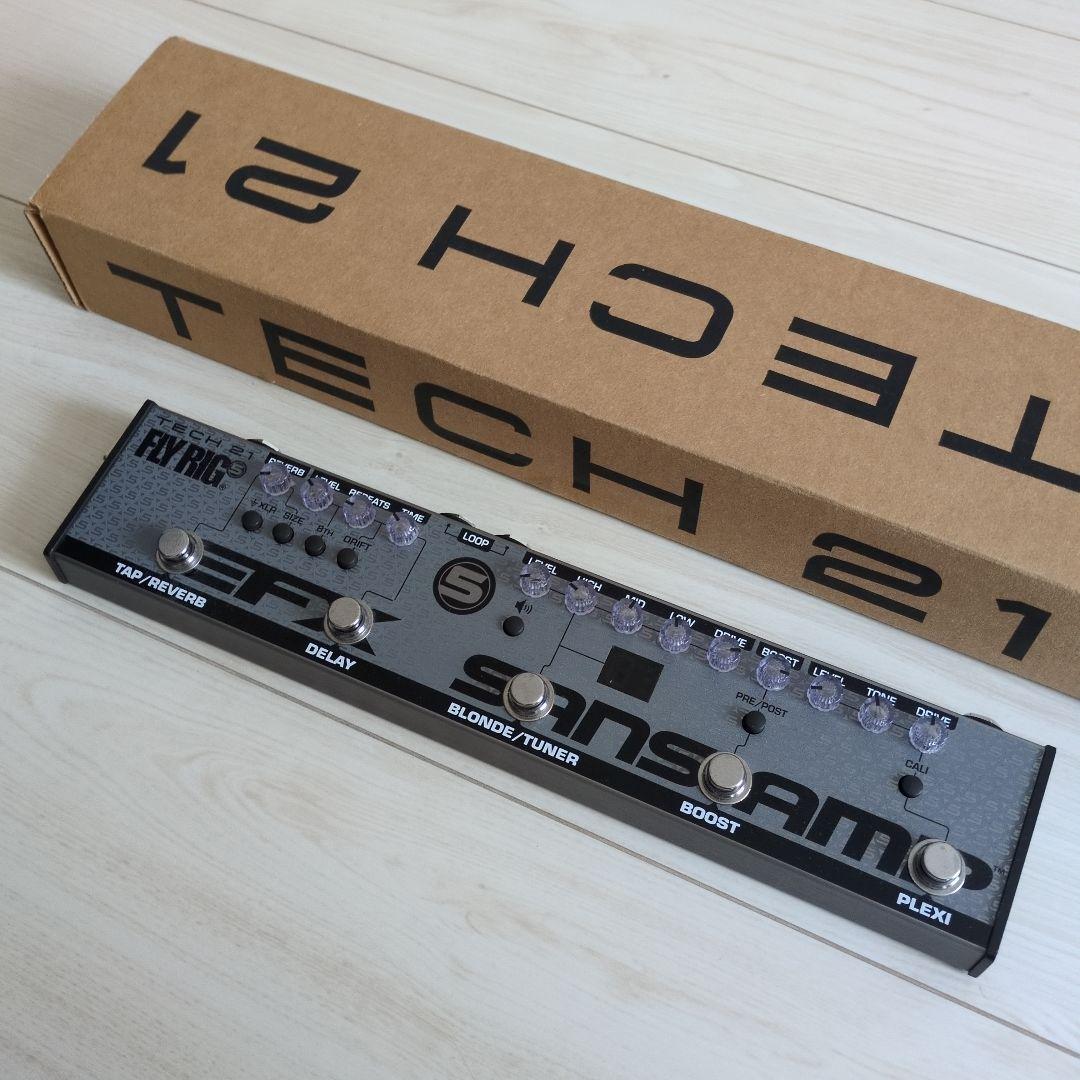 美品 Tech21 FLY RIG 5 V2 (Version2) ギターマルチ