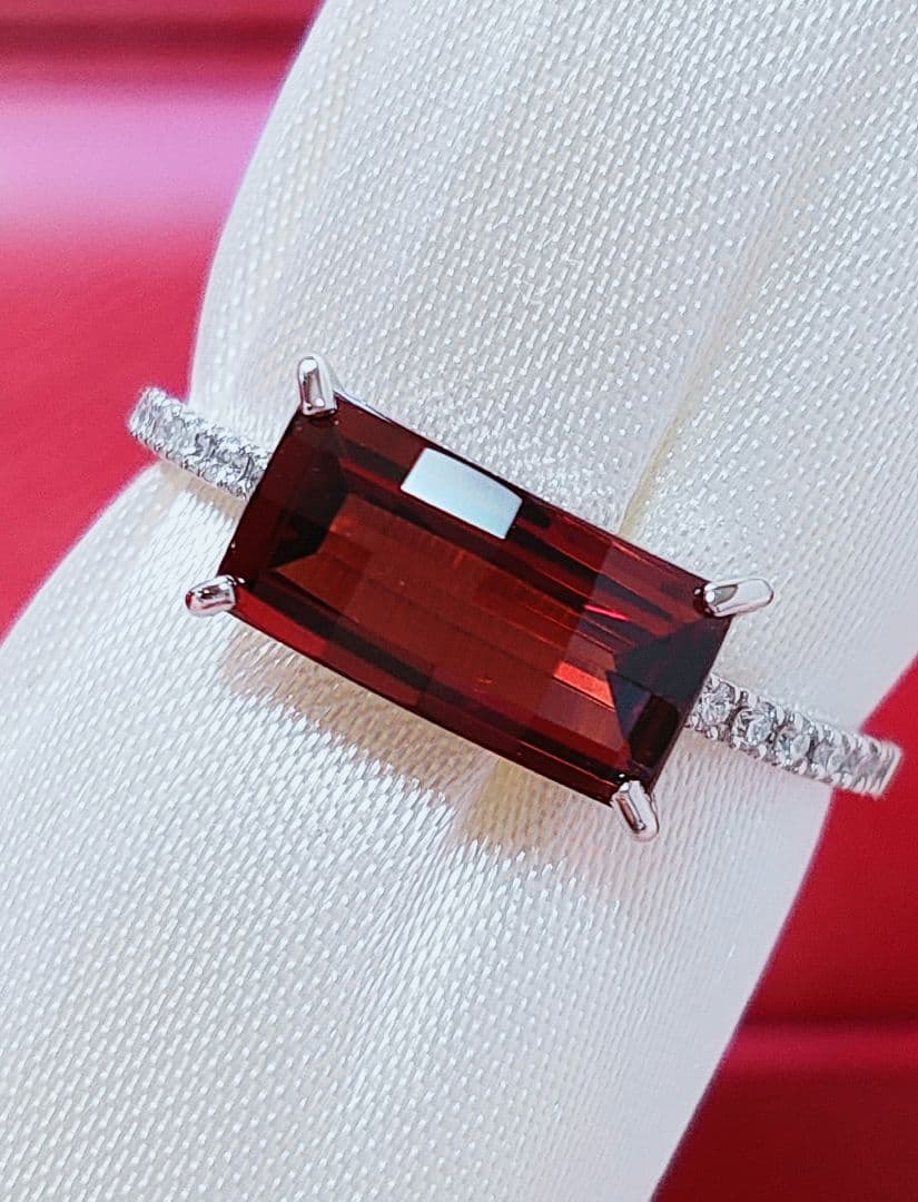 2026新作 未使用品 pt900 天然ガーネット ダイヤモンド リング