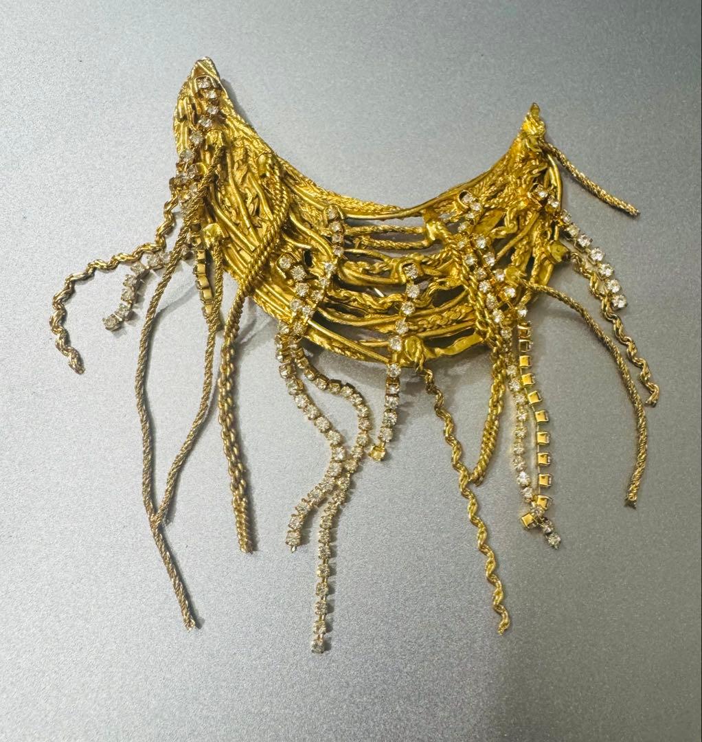 クリスチャン　ラクロワChristian lactic ブローチ　レディース美品