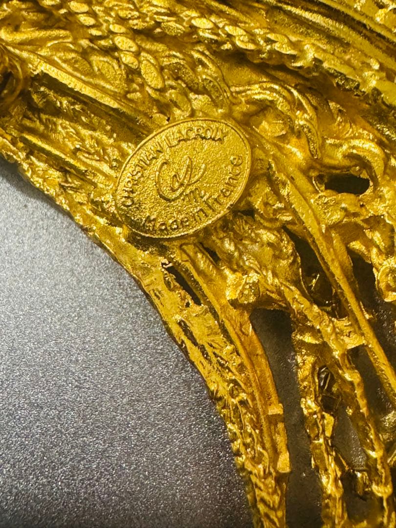 クリスチャン　ラクロワChristian lactic ブローチ　レディース美品