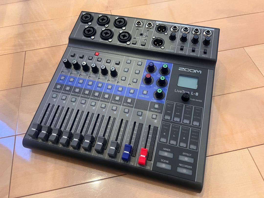 ZOOM LiveTrak L-8 デジタルミキサー zoom L8