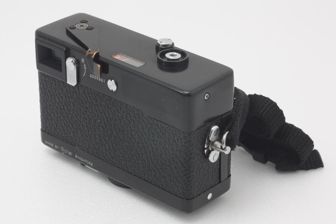 ローライ Rollei 35 ブラック ストラップ・フード付き #275a