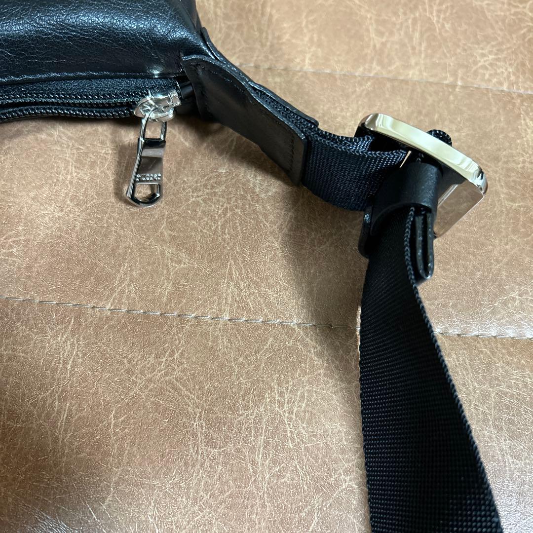 【美品】russet✨ラシットのソフトレザーラウンドショルダーバッグ　BLACK