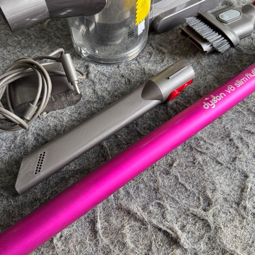 DJ65激安早い者勝ち✨ ダイソン V8 slim fluffy SV10K