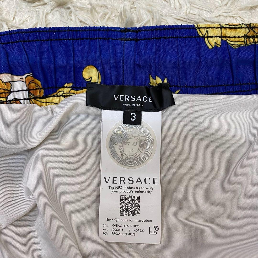 ヴェルサーチ　スイムショーツ　水着　ショートパンツ　総柄　3