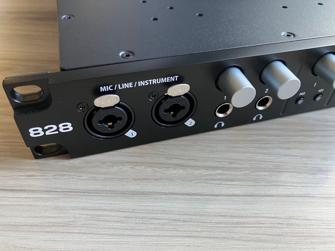 【国内正規品・美品】新型MOTU828オーディオインターフェイス