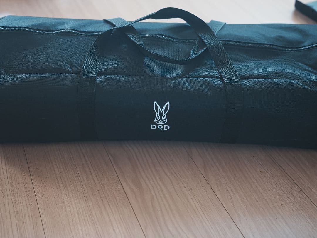 DOD ナニゲニーテーブル L