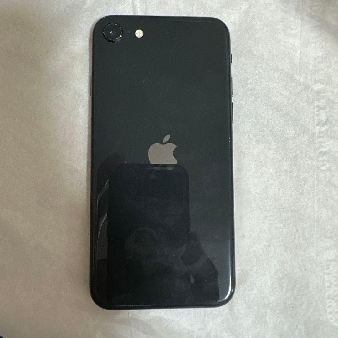 Apple iPhone SE(第2世代) ブラック 本体