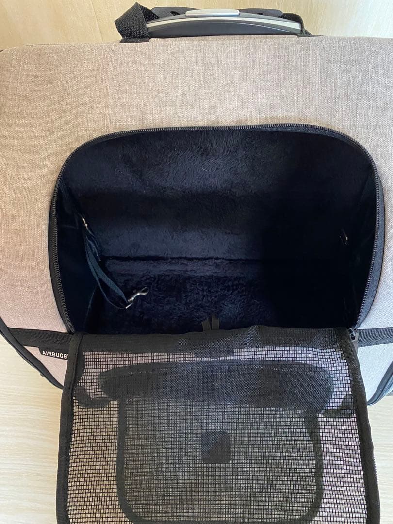値下げ(13,000▶︎8,000)エアバギーフィット　ペットキャリー