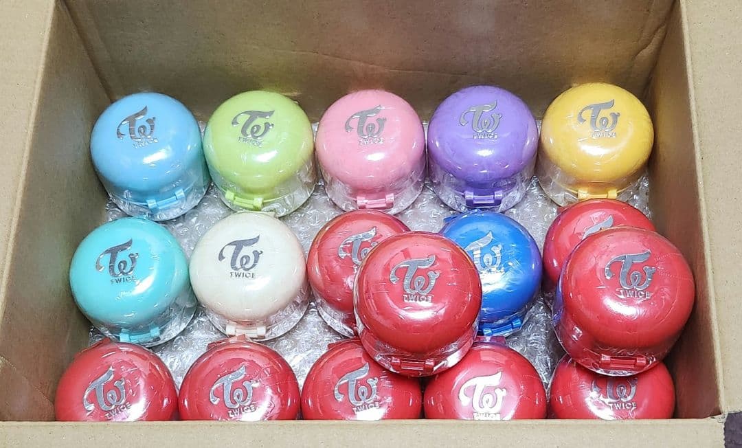 ☆TWICE☆READY TO BE ラブリーガチャポンセット☆