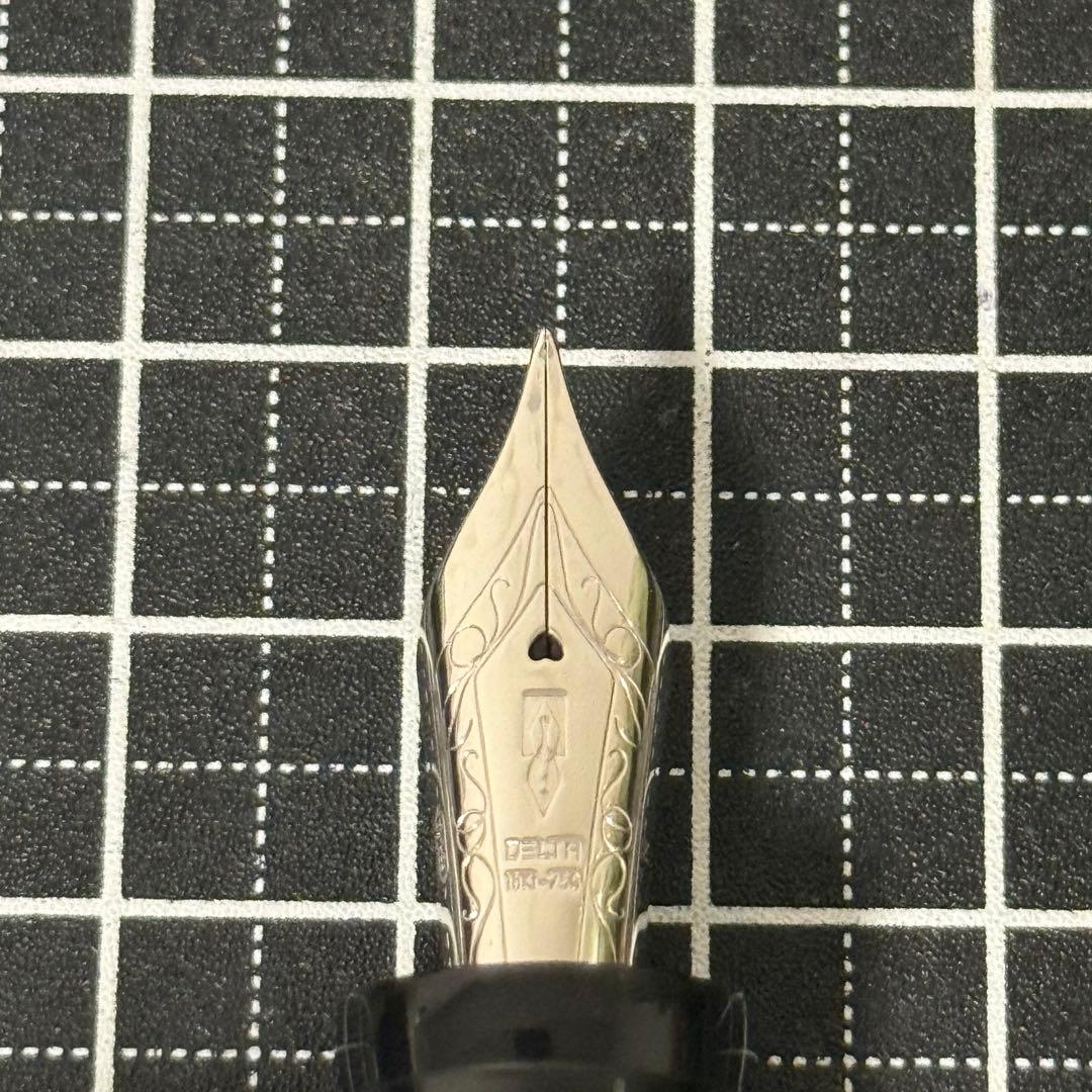 デルタ 万年筆 ドルチェビータ ミディアム オリジナル 18K M