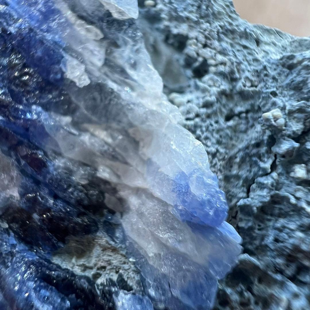 希少石 ベニトアイト ミニチュアサイズ 鉱物 標本 原石