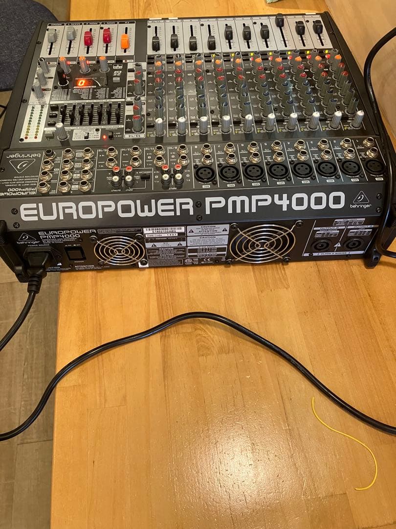 【限定1台】Behringer PMP4000 パワードミキサー