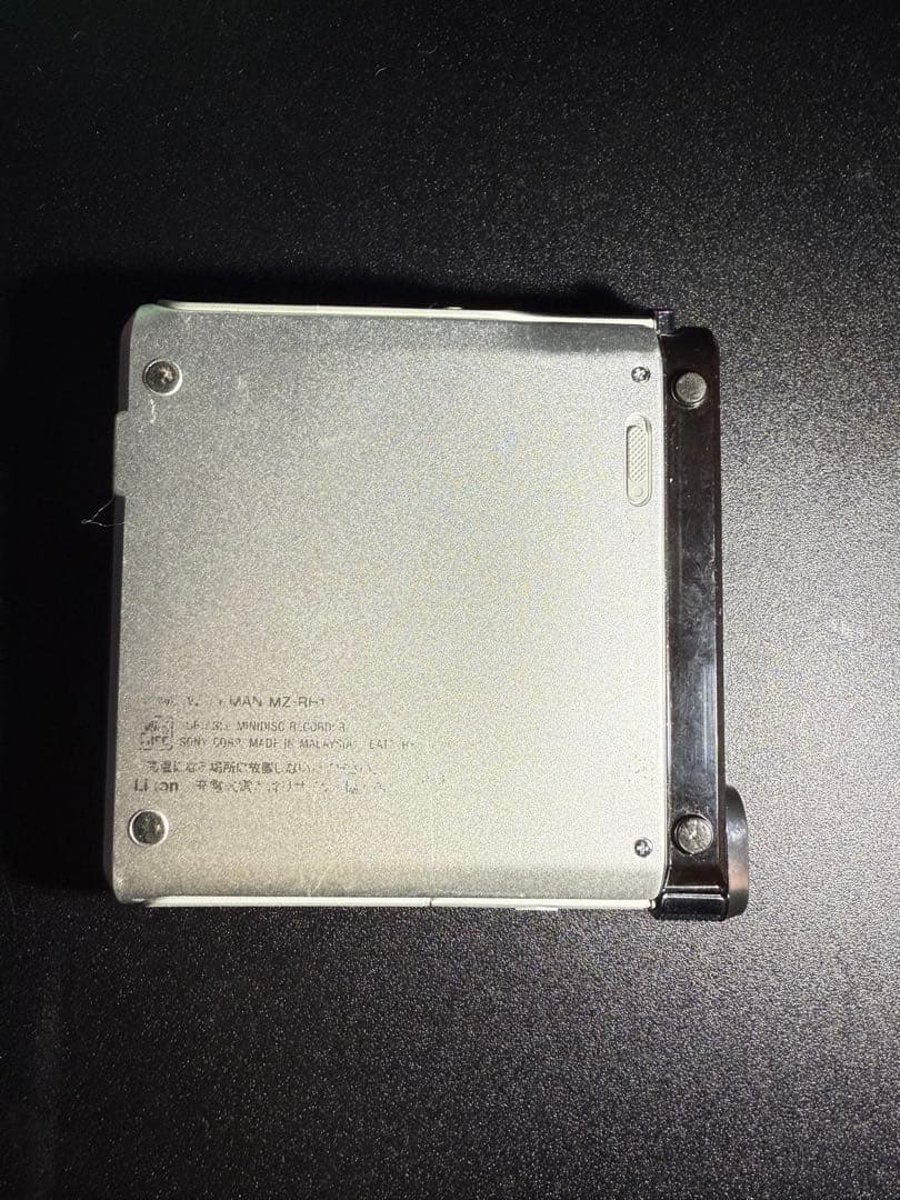 SONY MZ-RH1 ポータブルMDレコーダー　(ジャンク品)