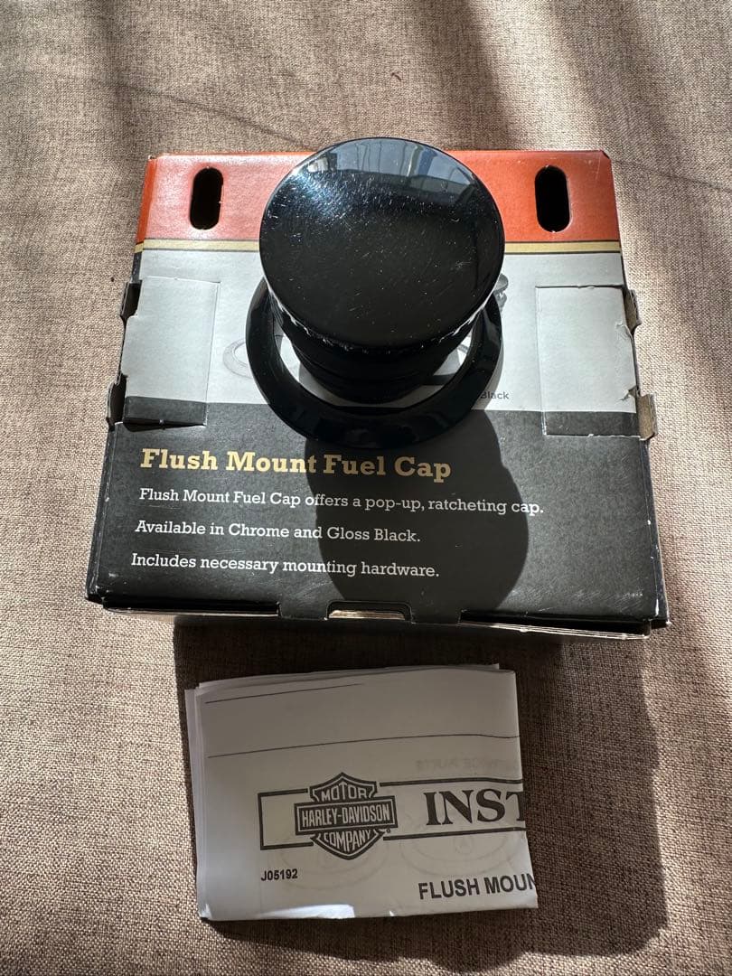 ハーレー純正　フラッシュマウント・フュエルキャップ　fxlrstタンクキャップ