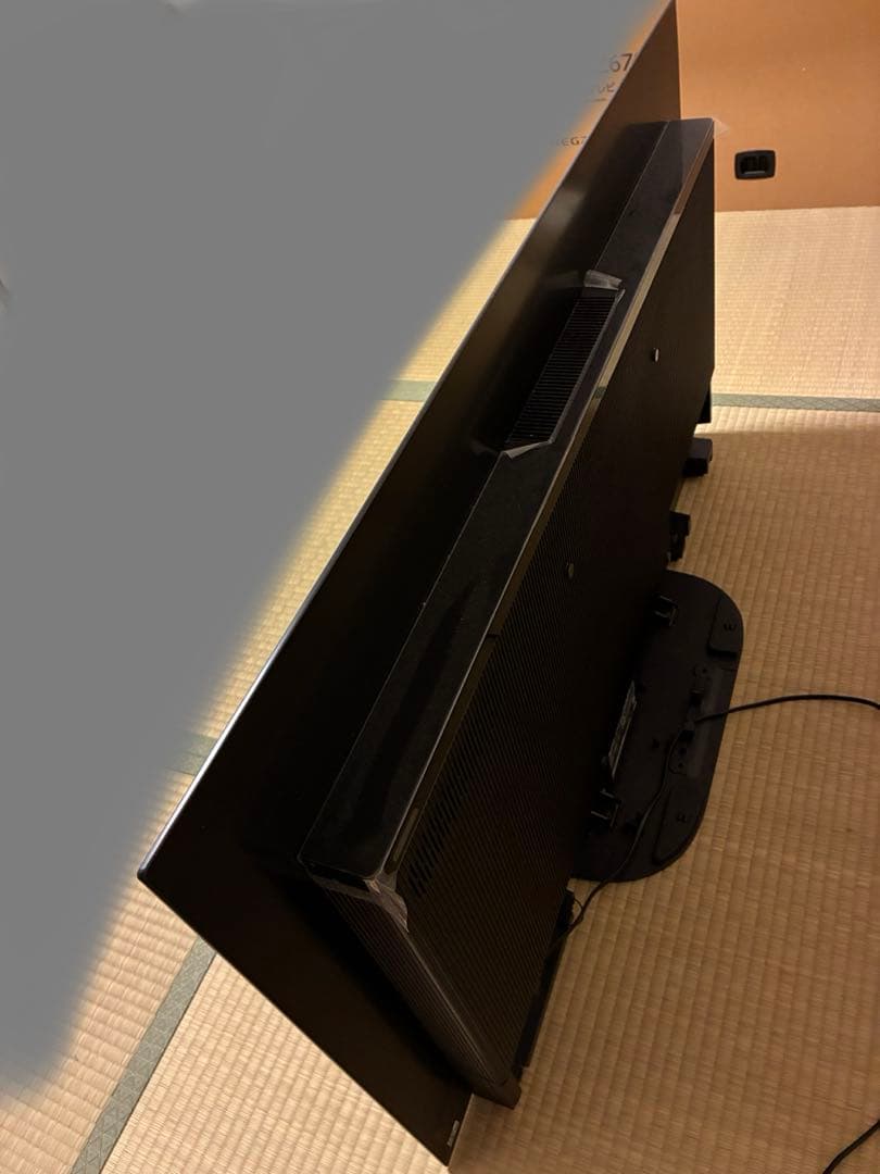 4K有機液晶テレビ(48インチ)、リモコン