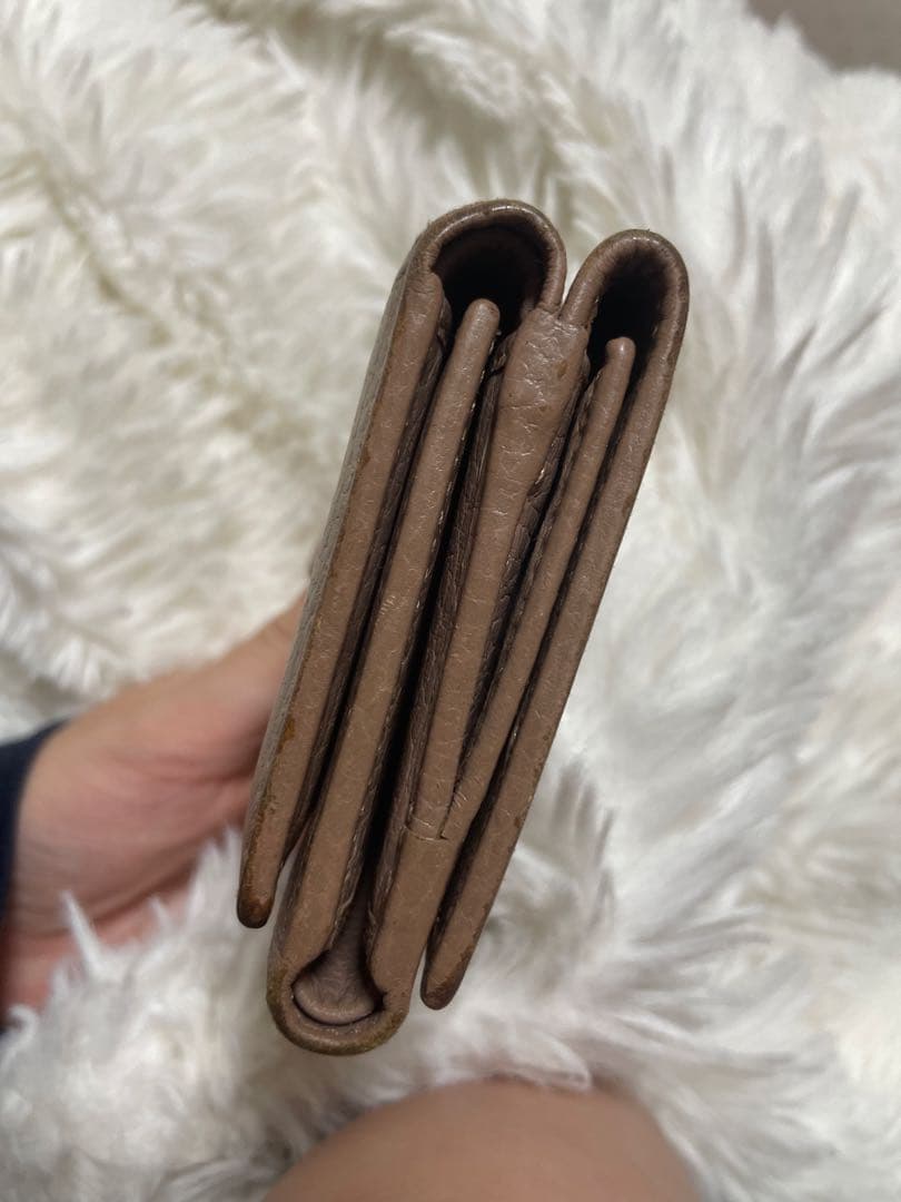 GUCCI ブラウンレザー二つ折り財布