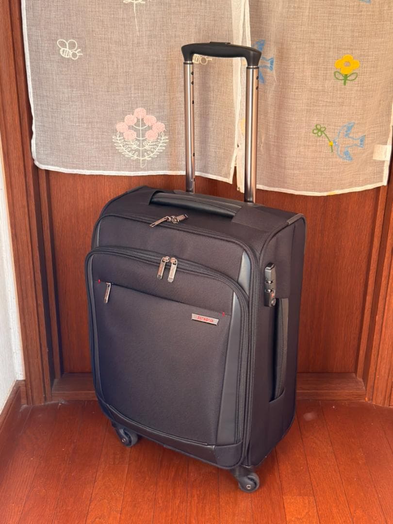 美品 4輪 サムソナイト ヴァイゴン キャリーケース 黒 機内持込可 軽量