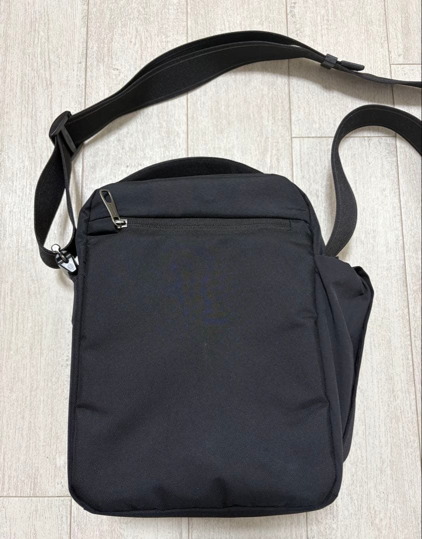 pacsafe パックセーフ ショルダーバッグ