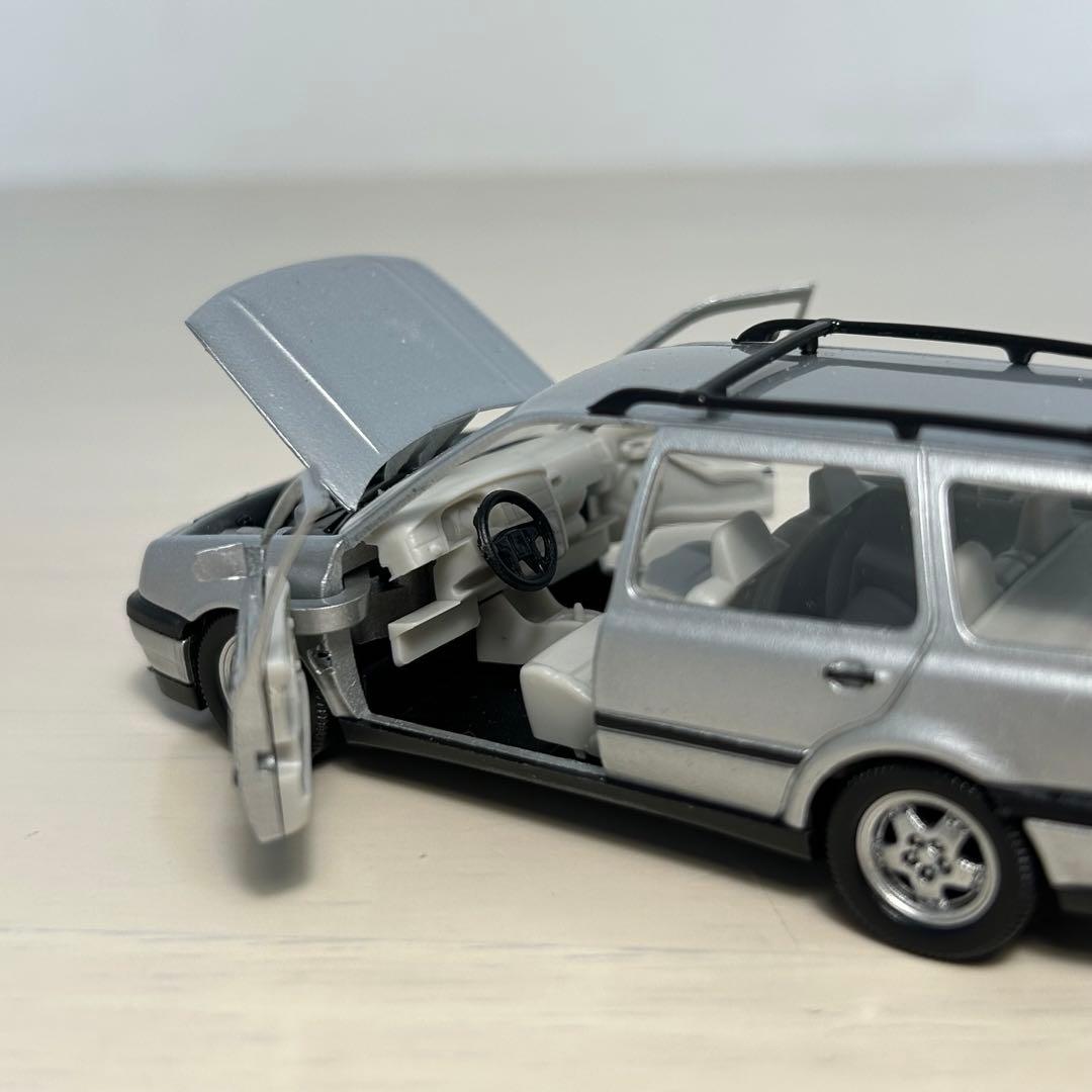 フォルクスワーゲン ゴルフ ヴァリアント　1993 Silver