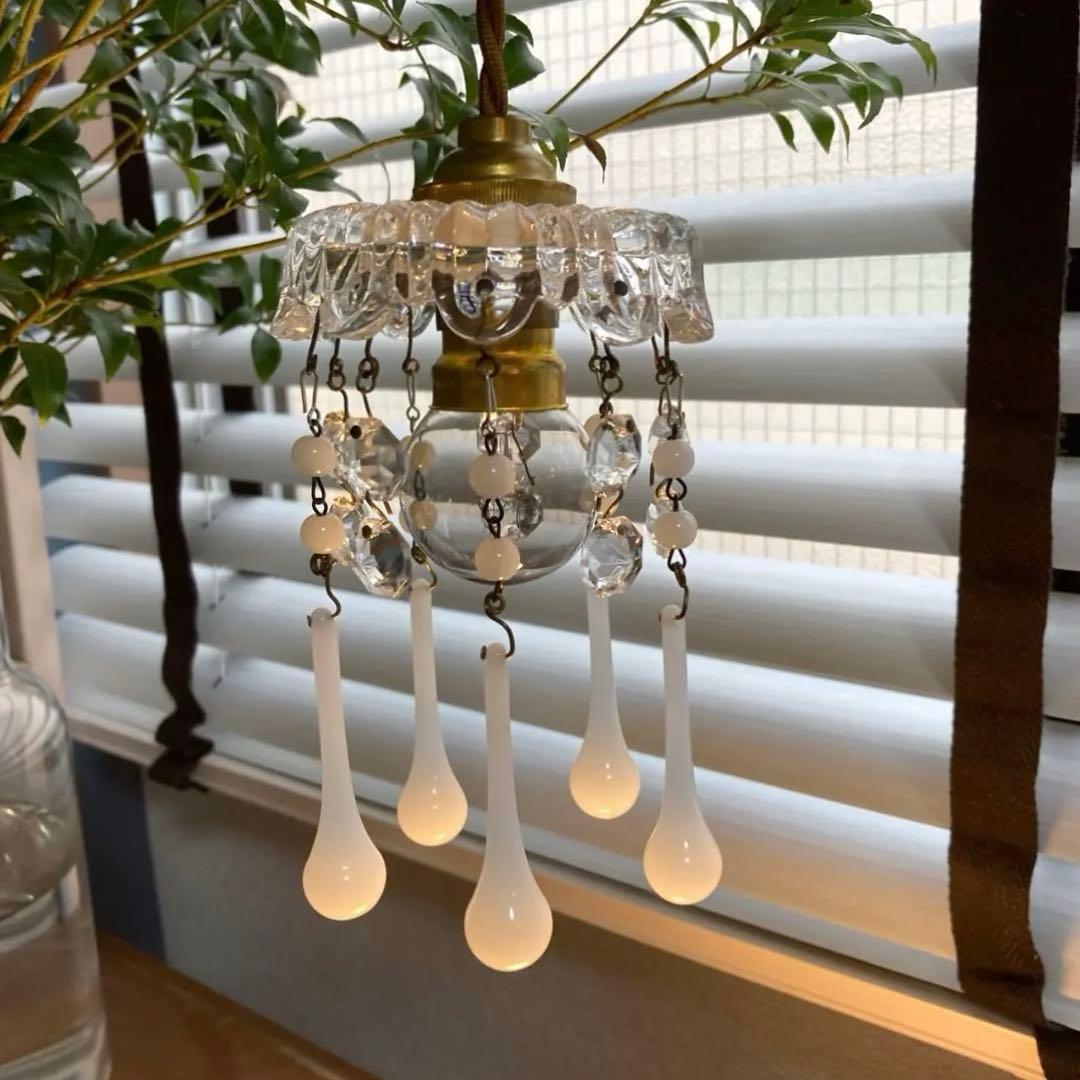 ミニシャンデリア　（白♡バカラ）　オパールセント　フランス