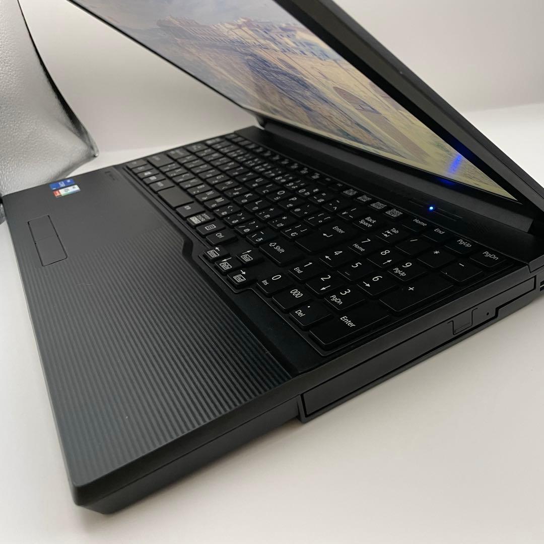 ノートPC/黒/i5/20GB/256GB/Office2024/FUJITSU