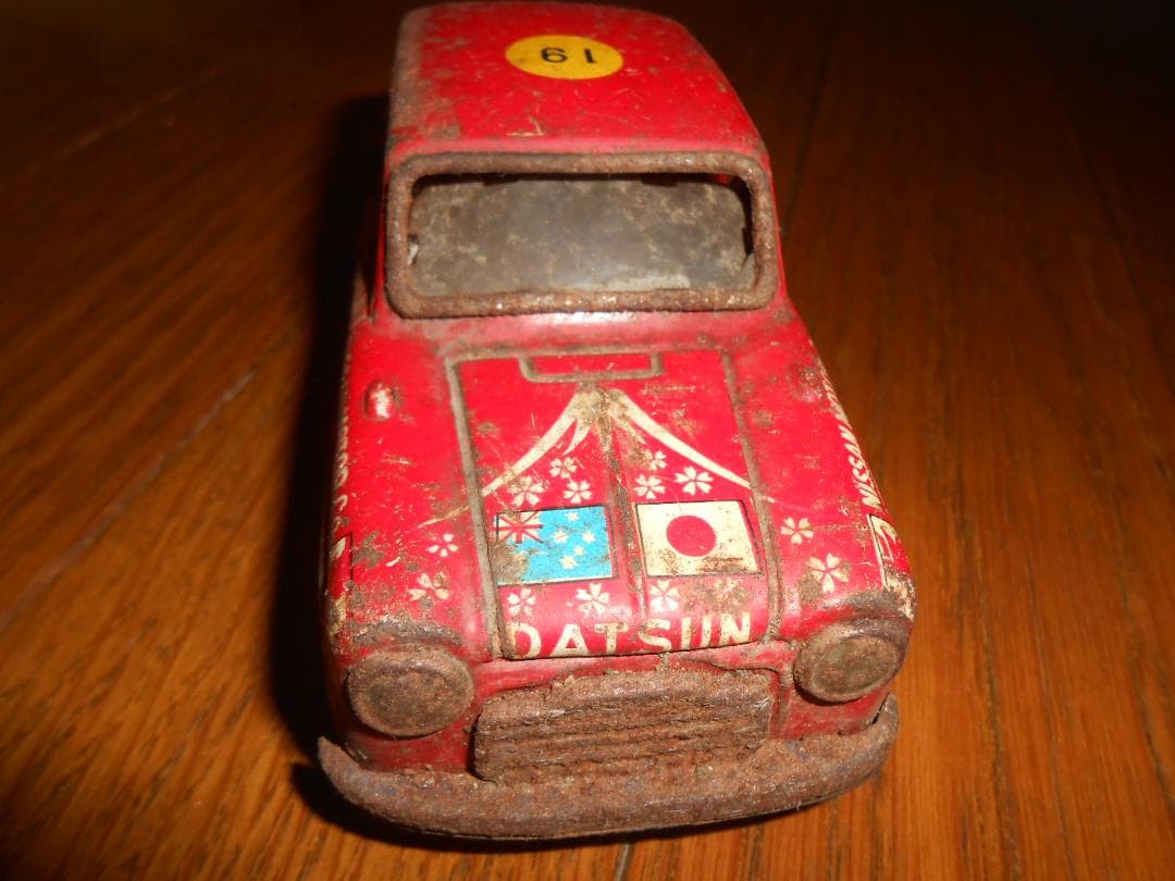 【アイコナ】ブリキカー　ダットサン　（昭和レトロ）