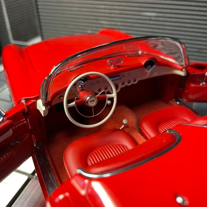 激レア入手困難！未展示品 オートアート 1/18 シボレー コルベット 1954