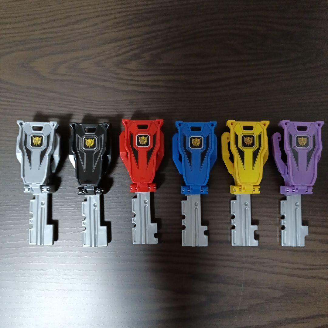 ヴ*ン様 レンジャーキー　メモリアル　キングオージャーセット