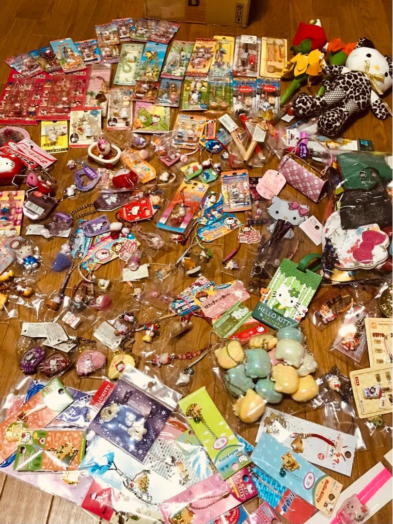 ハローキティ 超大量 ご当地＆コラボ 他 ストラップ