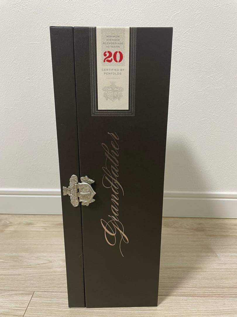 ワイン　グランド ファーザー レア・トウニー