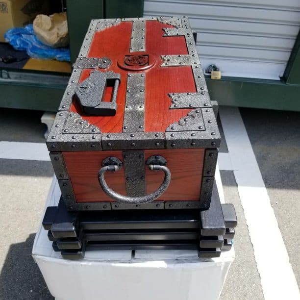 近代製の素晴らしい千両箱 工芸品 珍しいです。