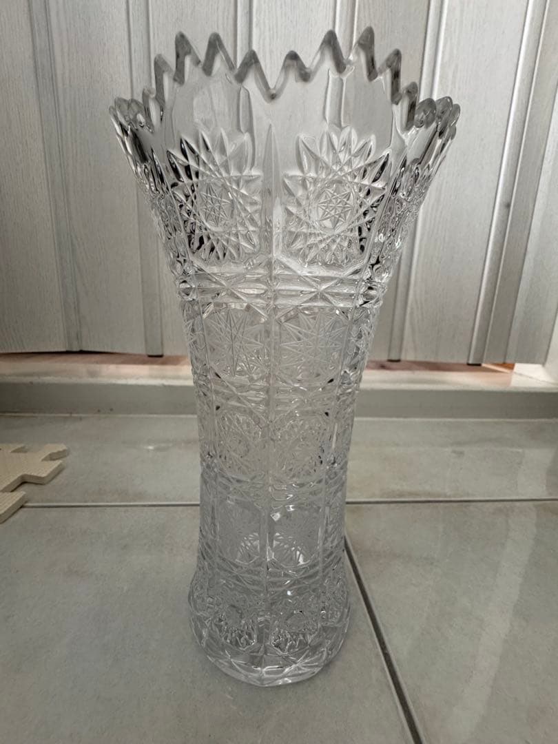 ボヘミアガラス 花瓶　svvー600