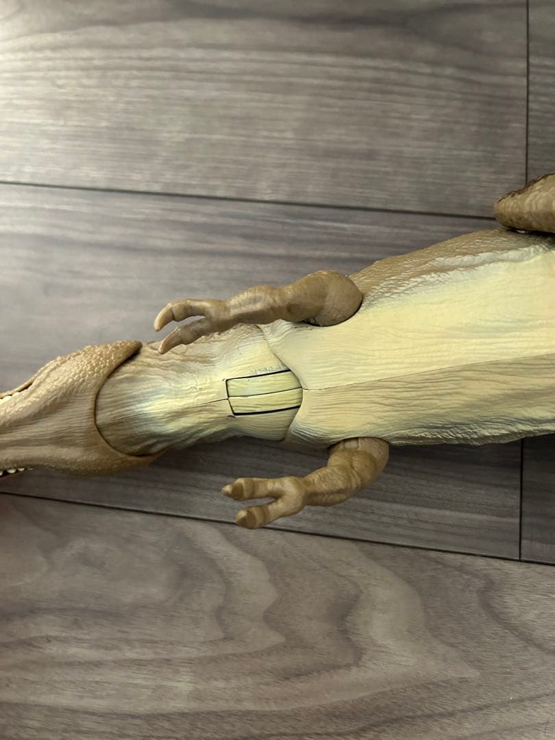 ジュラシックワールド　恐竜　ティラノサウルス　インドミナスレックス　おもちゃ