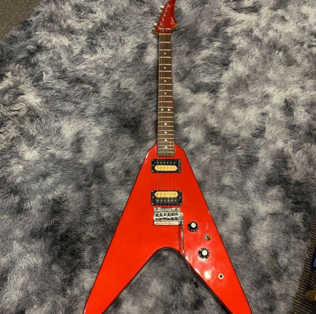 ギター Tokai V