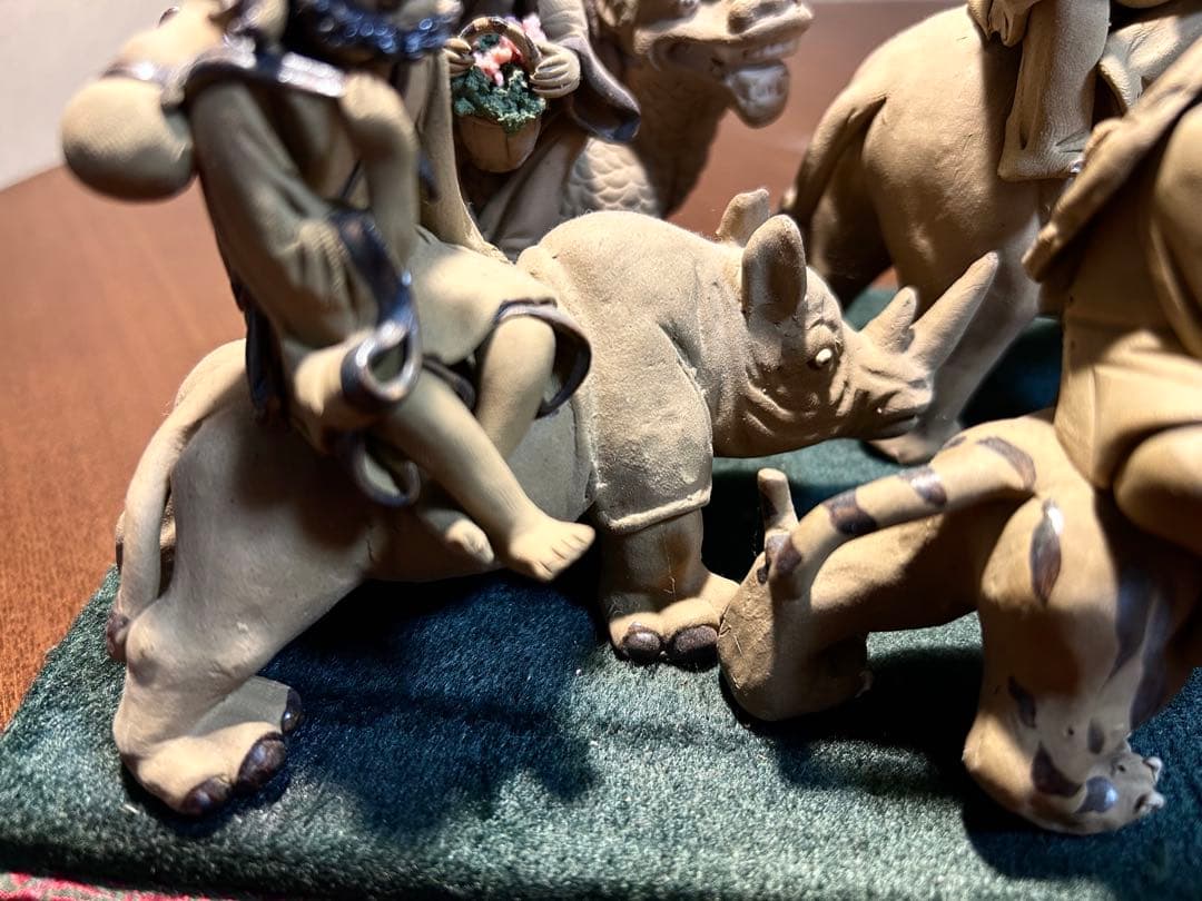 中国美術　工芸品 石湾人形　神獣八仙　(大)