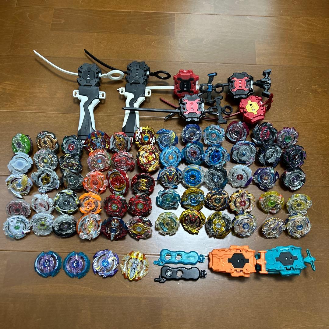 ベイブレード本体60個+ランチャー8個 パーツ取り外し器具2個+ベイ頭部のみ4つ