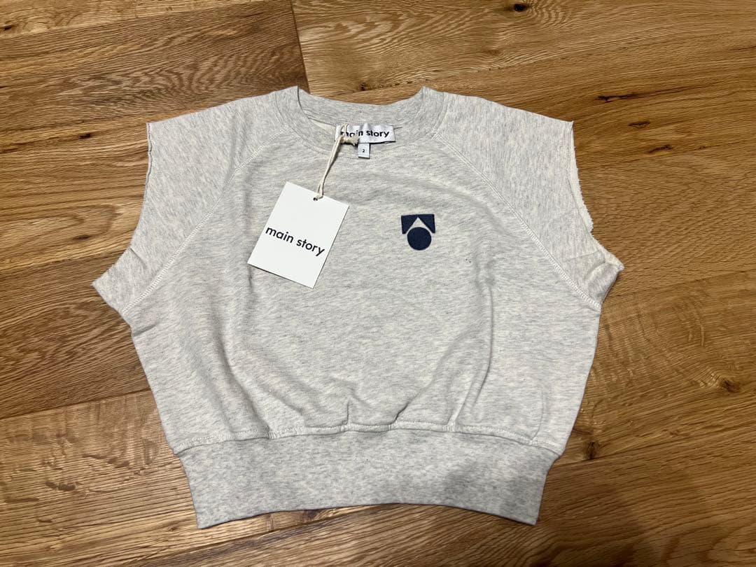 トップス main story tank 25SS