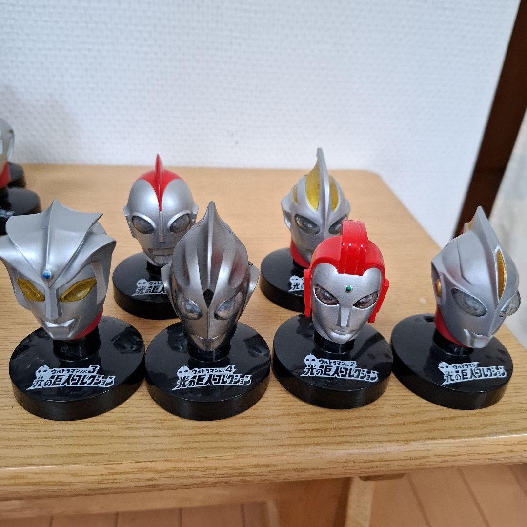 ウルトラマン 光の巨人マスクコレクション45個セット