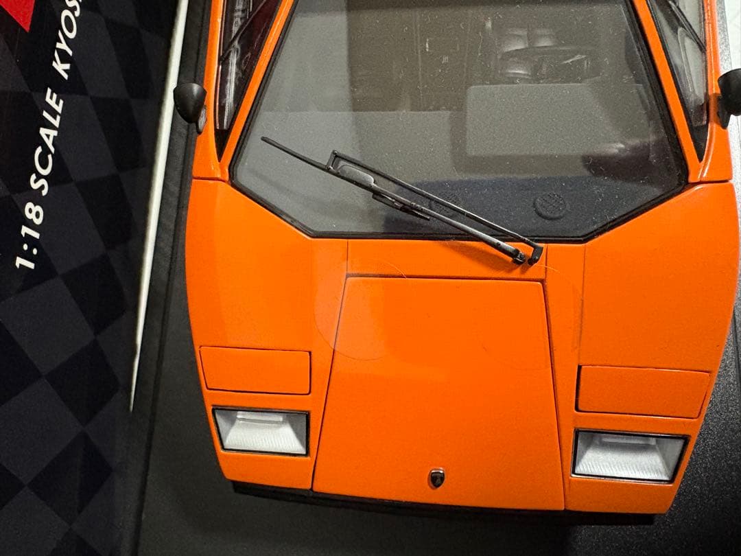 ☆未使用　ランボルギーニ　カウンタック　LP400 1/18 オレンジ　京商