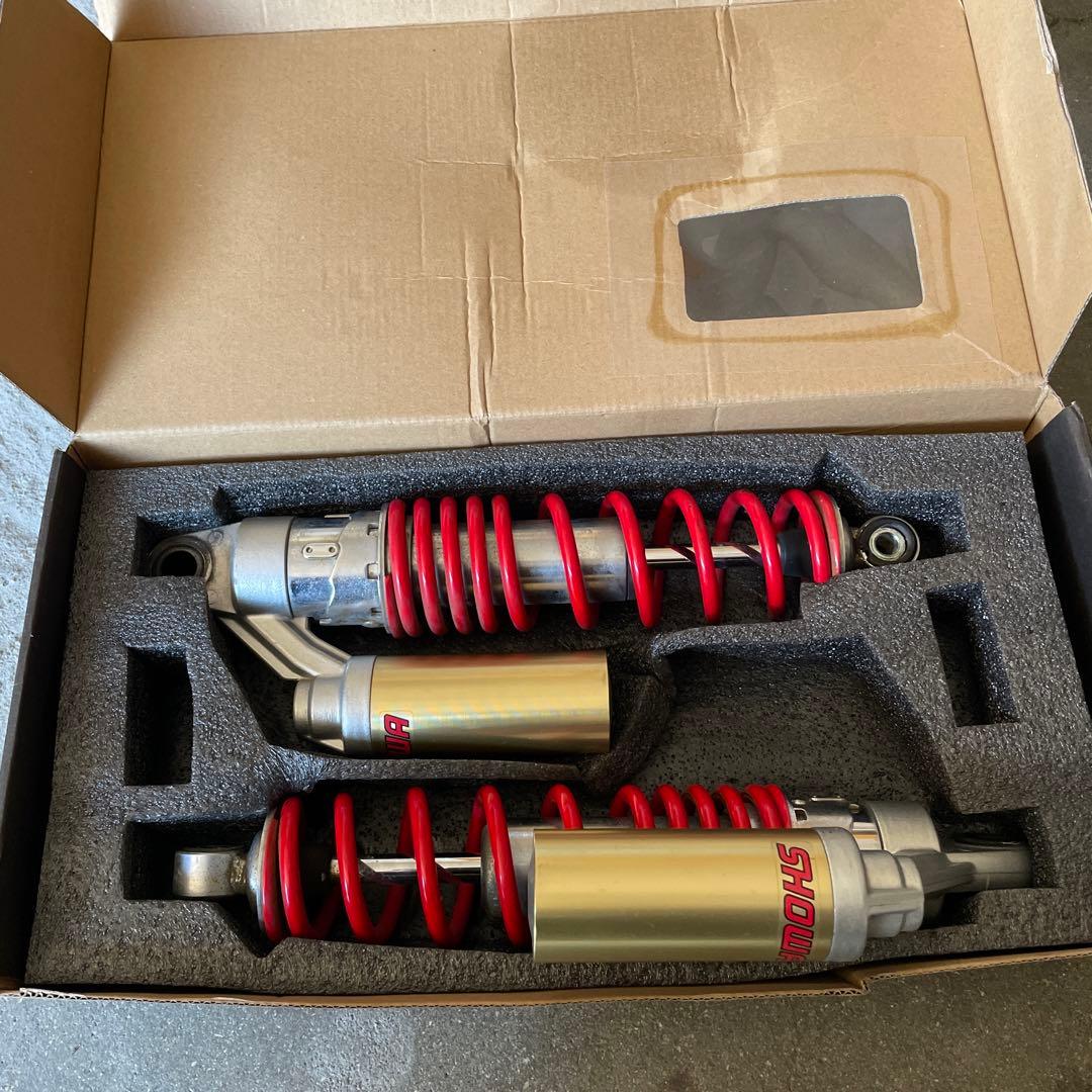 SHOWA ショックアブソーバー 中古