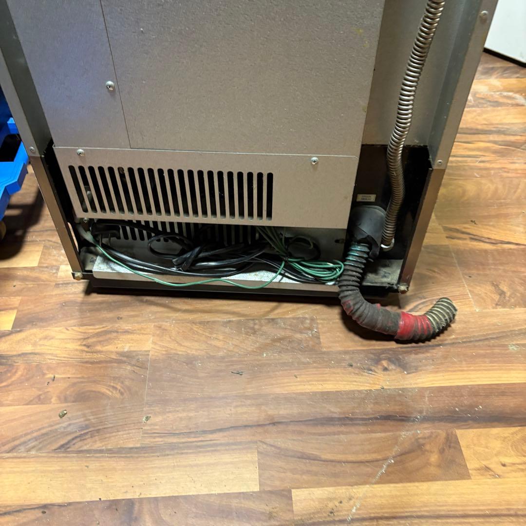 送料設置込み　ダイワ 製氷機 全自動製氷機 35kg DRI-35LMT1